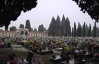 Gräber auf der Insel