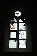 Modernes Kirchenfenster, entworfen 1953 von Prof. Wienhausen