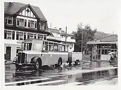 Nachträglich umlackierter Fronthauber-Autobus der RhV in Altstätten, 1984