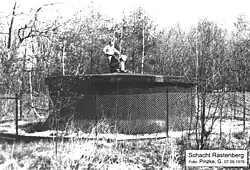 Vorbereitungsarbeiten zur Entnahme von Lösungsproben aus der Schachtröhre des Altkali-Schachtes Rastenberg anno 1978