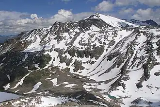 Westseite des Scharecks, rechts vom Gipfel das Wurtenkees