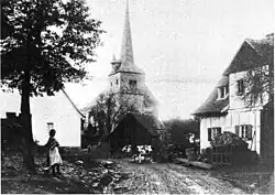 Die Schimmendorfer Straße in Gärtenroth um 1915, in Blickrichtung nach Westen (Burgkunstadt)