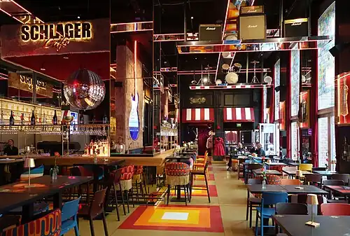 Teilansicht des Cafés