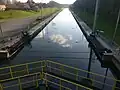 Die Schleuse mit geöffneten Obertor vom Unterhaupt aus gesehen