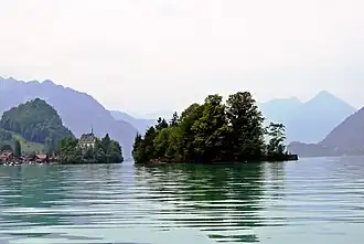 Blick auf die Schneckeninsel und Iseltwald links