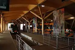 Im Inneren des Bergbahnhofes