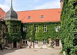 Schulhof der Internatsschule Hadmersleben