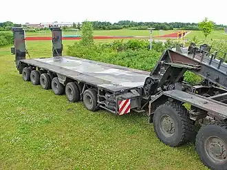 Sattelauflieger 56t für „Elefant“ und Anhänger „Franziska“