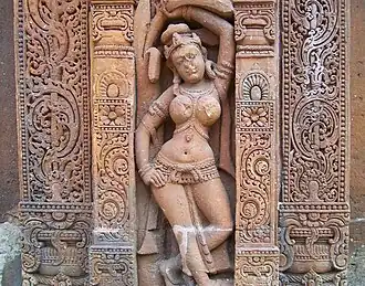 „Perlstab“-Rahmungen an einem indischen Tempel