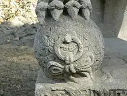 Rechte Pranke – Ball mit Verzierung (Xiuqiu), 2005