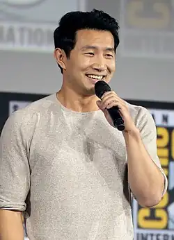 Regisseur Destin Daniel Cretton und Hauptdarsteller Simu Liu auf der San Diego Comic-Con im Juli 2019