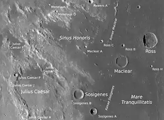 Julius Caesar (links unten) und Umgebung (LROC-WAC)