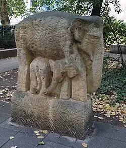 Elefantenmutter, 1981 Berlin-Friedrichshain