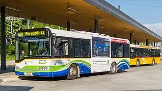 Busstation und Stadtbus