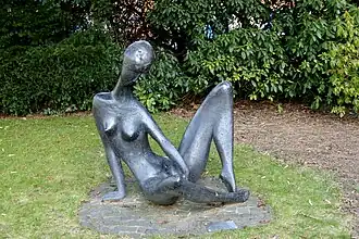 Ruhende Tänzerin von Max Kratz