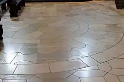 Fußboden vor dem Chorraum