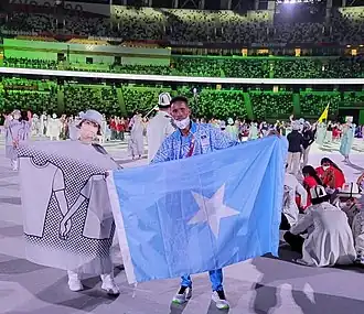 Ali Idow Hassan bei der Eröffnungsveranstaltung der Olympischen Sommerspiele 2021