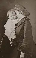 Sophie Charlotte, Duchesse d’Alençon mit ihrem Sohn Emmanuel, 1872