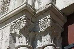 Kapitelle am Südportal