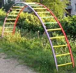 Kletterbogen aus Metall