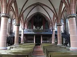 Blick zur Orgelempore