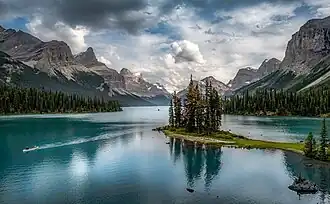 Maligne Lake
