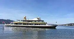 2014 bei Küsnacht mit Goldhase von Lindt & Sprüngli