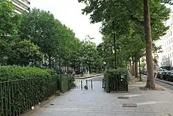 Square Jules-Ferry, eine Grünanlage in der Mitte des Stadtviertels