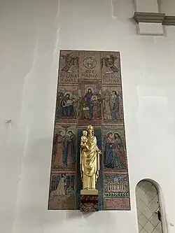 Marienstatue im südlichen Querschriff