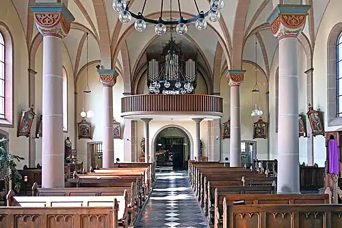 Innenraum nach Westen