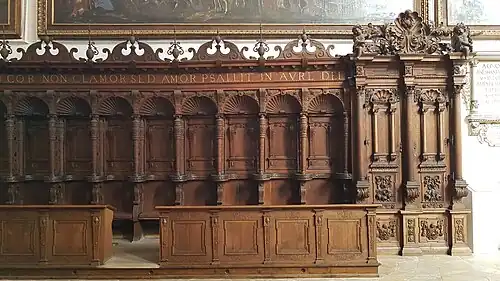 Teil des Chorgestühls an der Nordseite