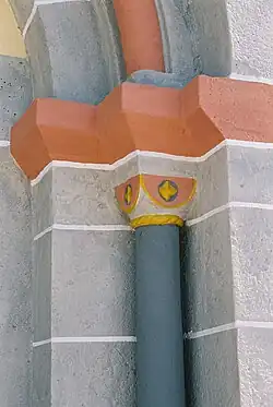 St. Servatius, romanischer Turm und Detail vom Westportal