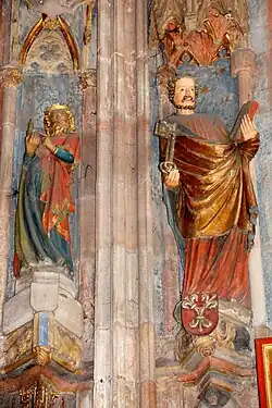 Petrus-Figur mit Stromer-Wappen, Sebalduskirche