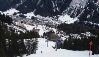 St. Anton am Arlberg, Blick vom Galzig ins Tal (Februar 2016)