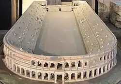 Maßstabgetreues Rekonstruktionsmodell (1:100) vom Stadion des Domitian (Nordseite) um 86 n. Chr.