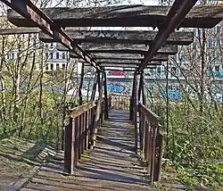 Schwellen und Schienen am Zugang zum Aussichtspunkt (2025)