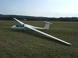 Standard Cirrus B-75