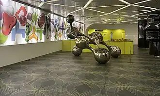 Skulptur Synapsi in der Station Università.