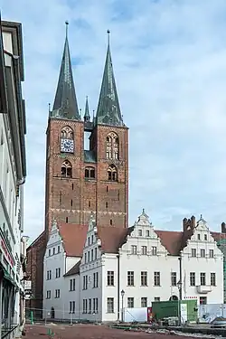 Corpsflügel mit Marienkirche (2015)