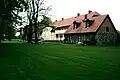 Parkseite des Gutshauses – rechts der Reuter-Anbau