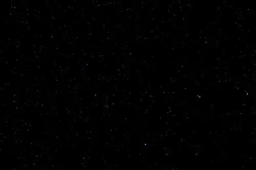 Streulicht vollständig eliminiert: das gesamte Streulicht wurde auf schwarz gesetzt, die lichtschwache und flächenhafte Galaxie Messier 101 ist jedoch ebenfalls nicht mehr sichtbar.