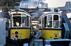 B2 Nr. 1604 neben T2 Nr. 819 im Bauern- und Technikmuseum Seifertshofen (1985)