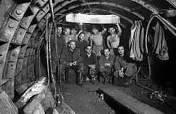 Arbeiter in einem bergmännisch erstellten Streckentunnel, 1953 (Budapest)