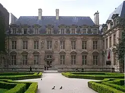 Hôtel de Sully, Paris