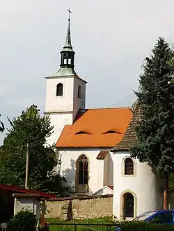 St.-Jakobs-Kirche mit Rundkapelle am Kirchhof