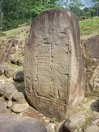 Stele 5 aus Takalik Abaj, Guatemala, Daten 126 und 103/83 (Lesung unsicher)