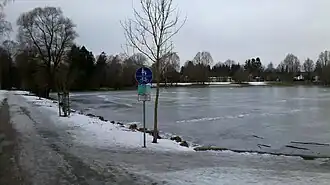 Eisweiher „Taxetweiher“ bei Ismaning (Februar 2015)