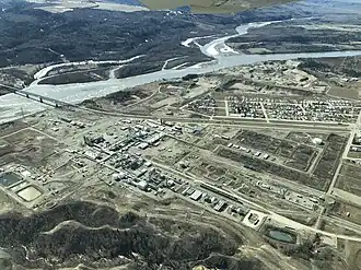 Taylor mit Brücke über den Peace River