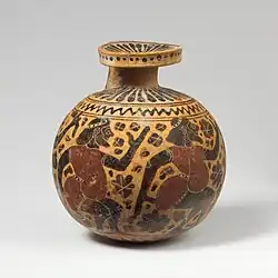 Zwei Aryballoi mit Reigentänzen von Dickbauchtänzern des Malers der New Yorker Komasten: links Namenvase im Metropolitan Museum of Art, Inventarnummer 06.1021.17; um 620/590 v. Chr.; rechts im Museo Arqueológico Nacional de España, Inventarnummer 1999/99/33; um 620/600 v. Chr.