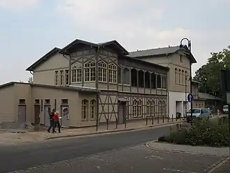 Empfangsgebäude, 2013